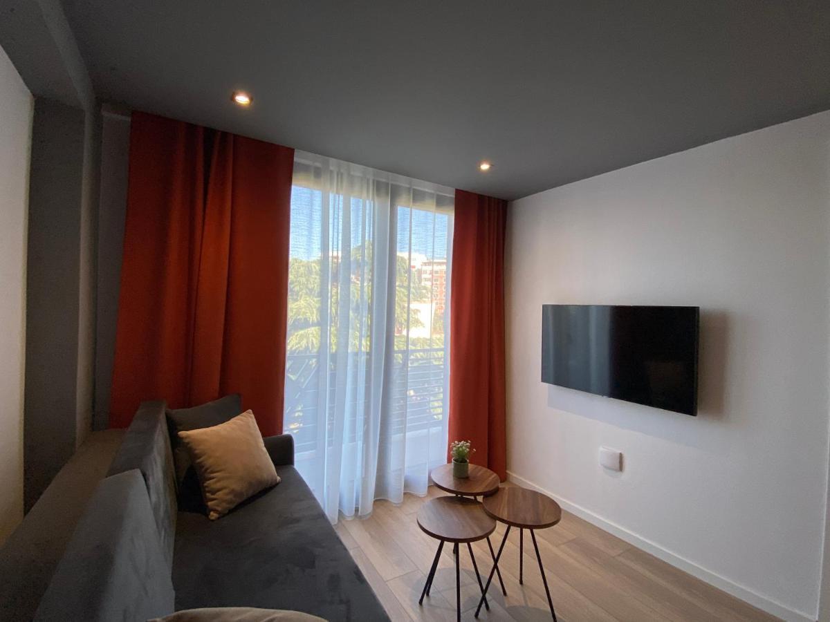Brand New Apts Located At The City'S Main Square-100 Mbs Wifi Durrës Exteriör bild