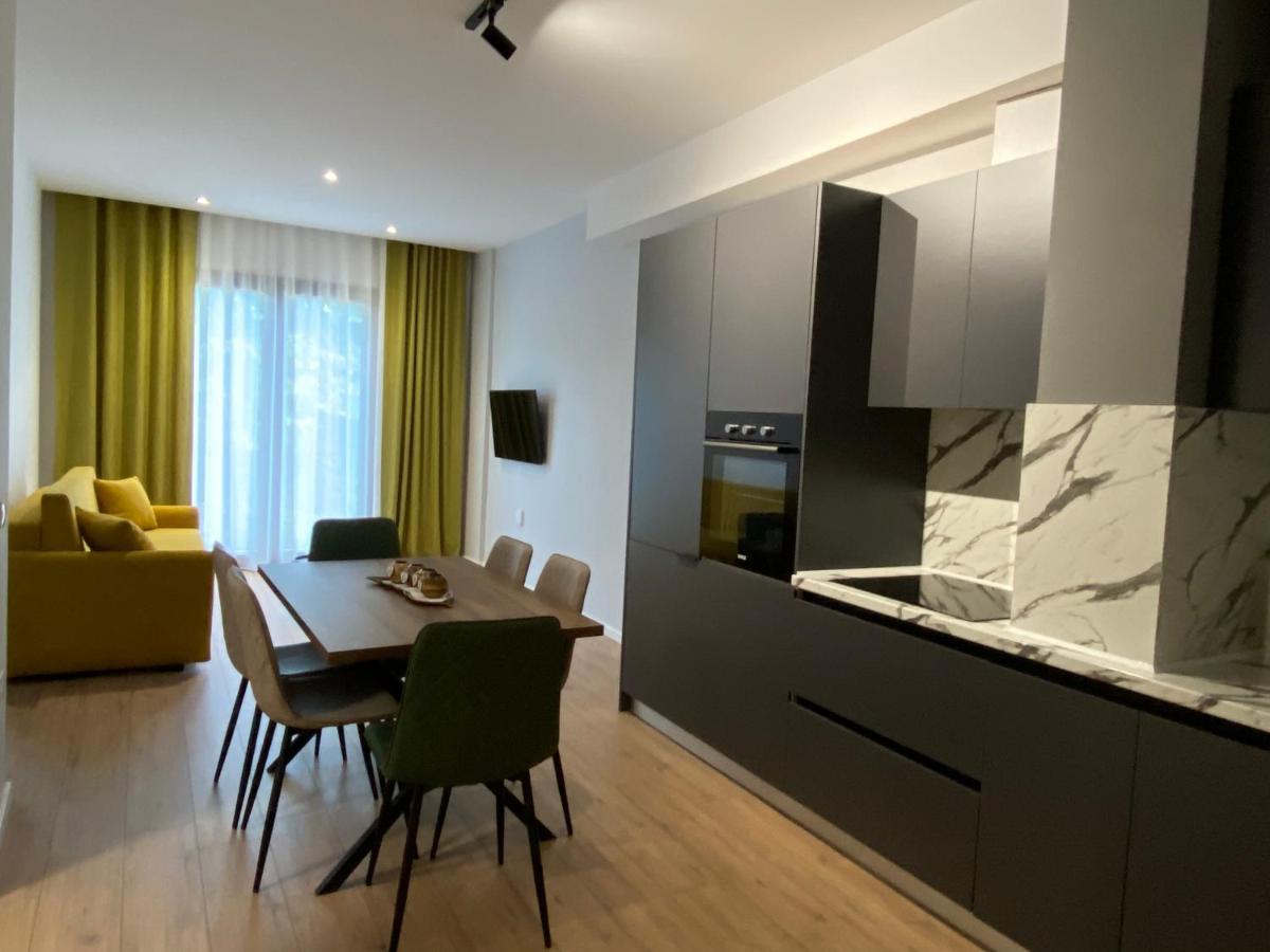 Brand New Apts Located At The City'S Main Square-100 Mbs Wifi Durrës Exteriör bild